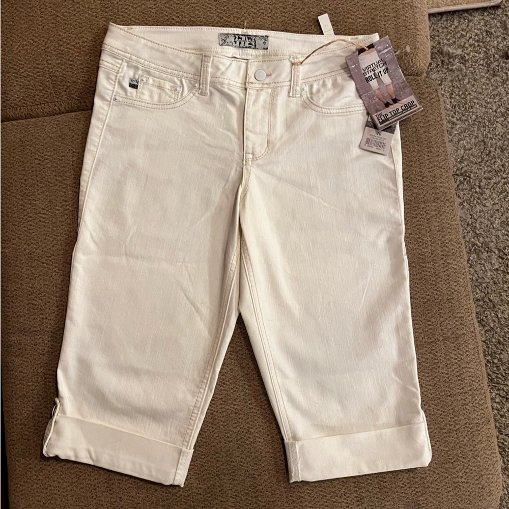 17/21 Exclusive Denim NWT White Cropped Jeans